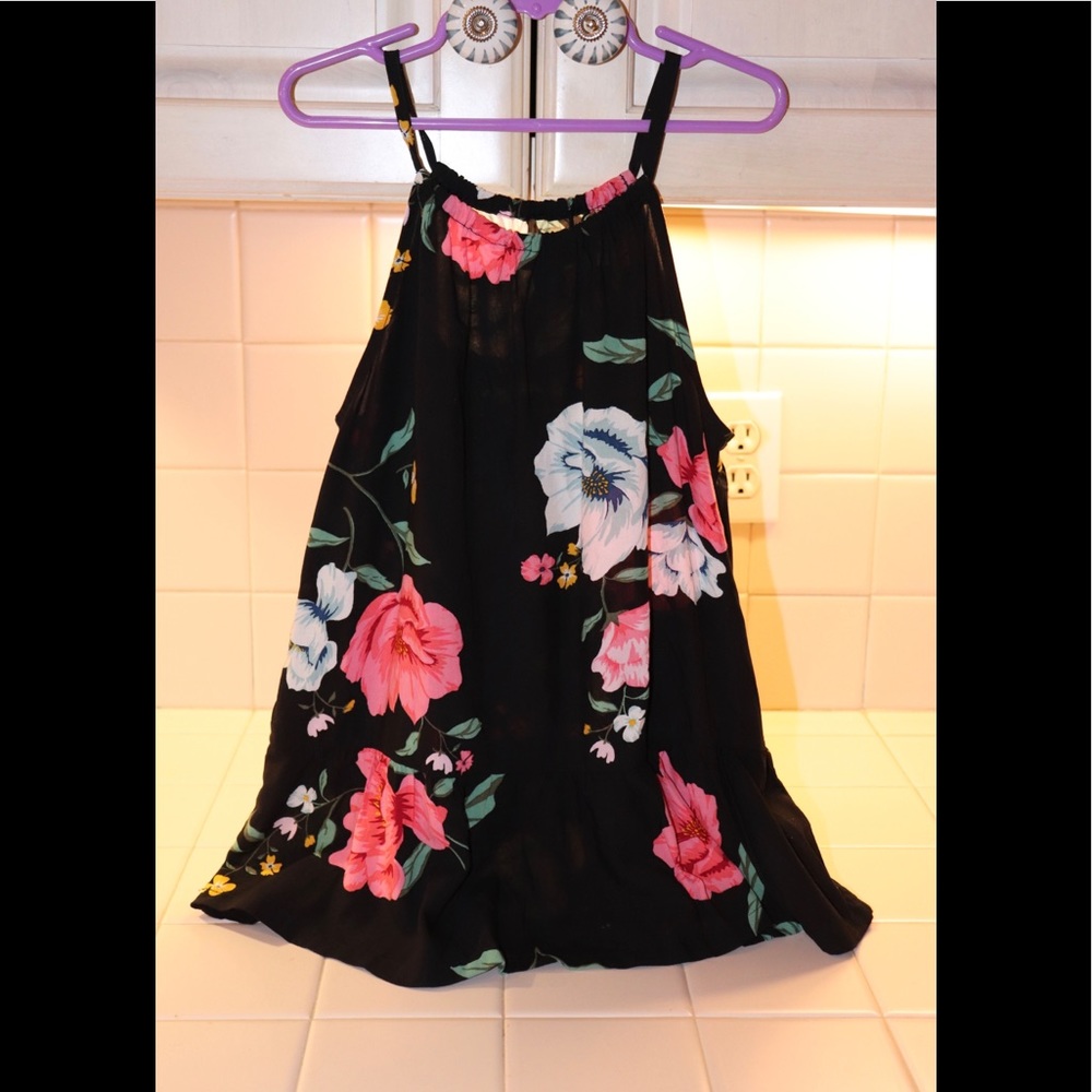 OLD NAVY BLACK FLORAL SPAGHETTI TOP IS LIKE NEW